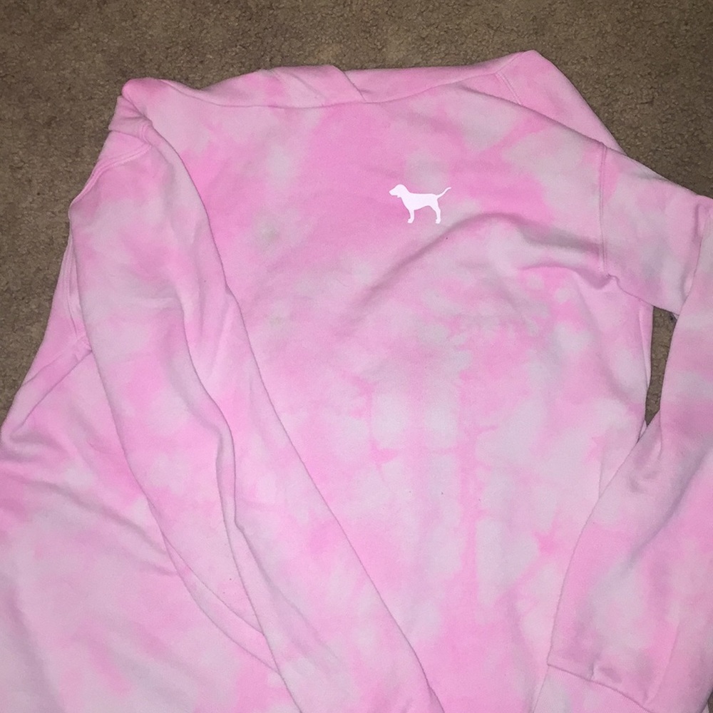 Women’s oversized pink sweatshirt